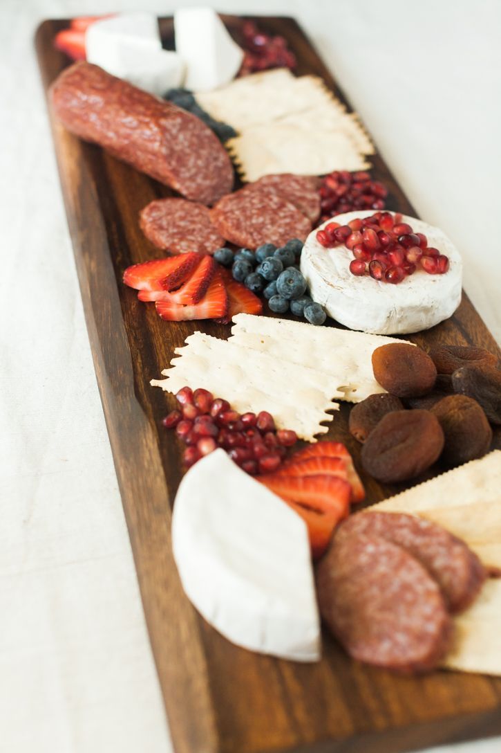 Acacia Live-Edge Serving Board — view 4